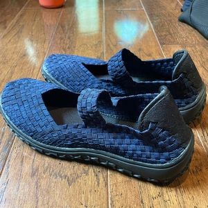 Brand New Corky’s Blue Size 8 Women’s Liz Elastic Weave Mary Jane Shoe